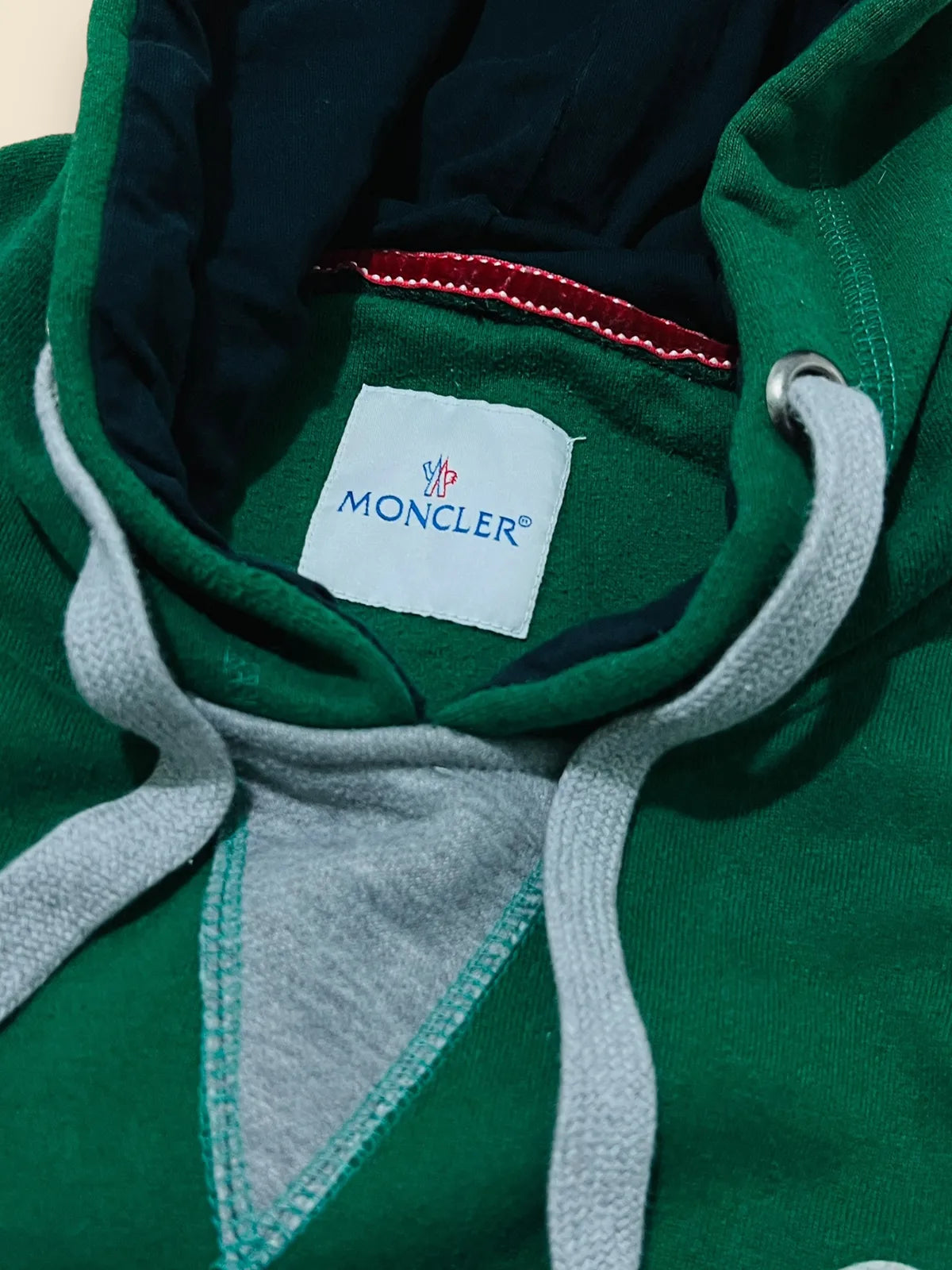 Moncler Hoodie Legit talla XS