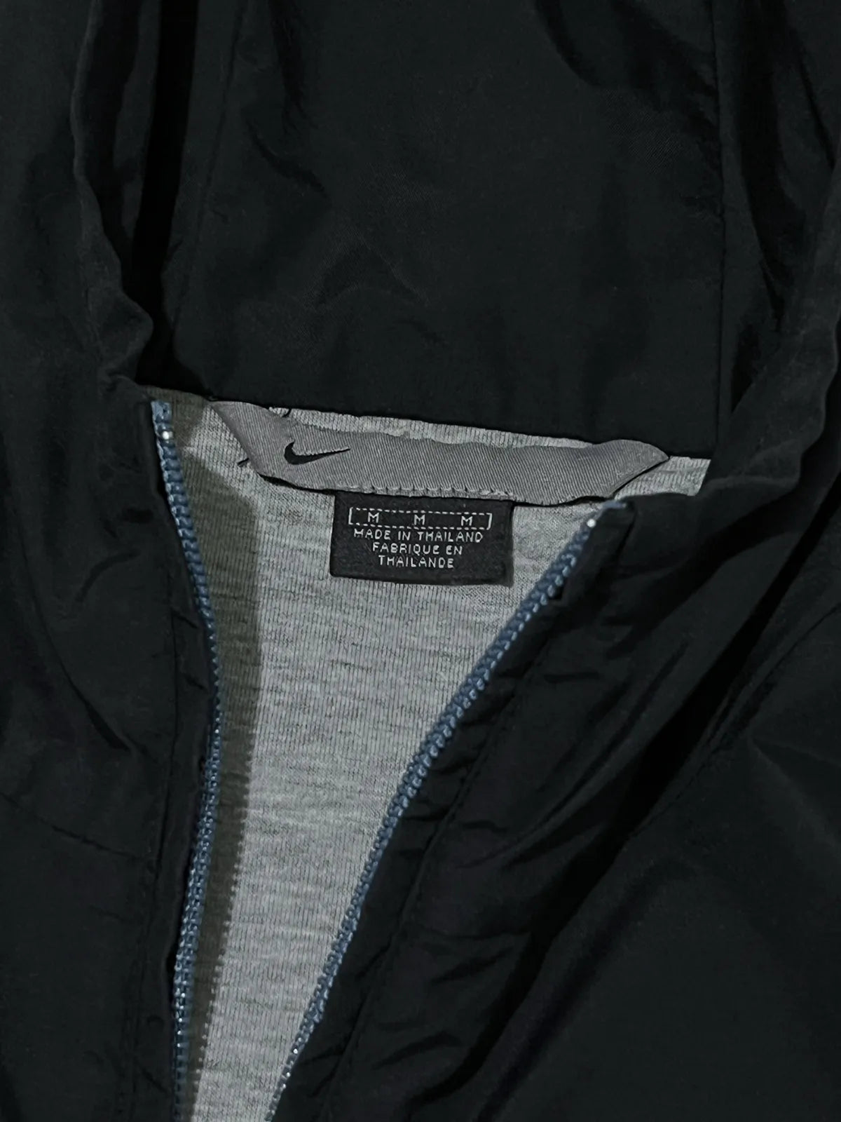 Suéter Nike Y2K exterior impermeable talla M